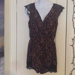 Urban outfitters romper M